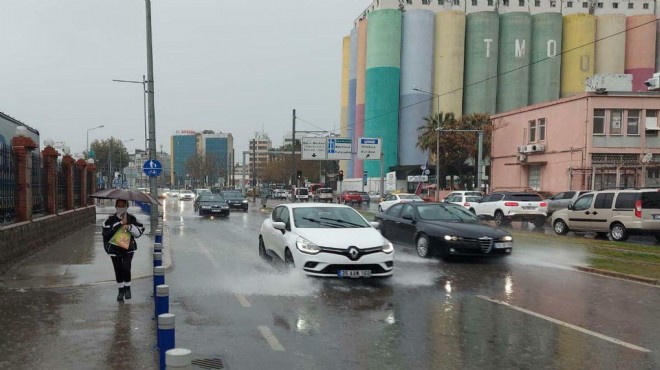İzmir in doğu ilçeleri için sağanak yağış uyarısı