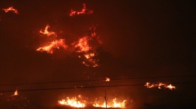 İzmir in o ilçesinde yangın kabusu: Boşaltılan site yandı!
