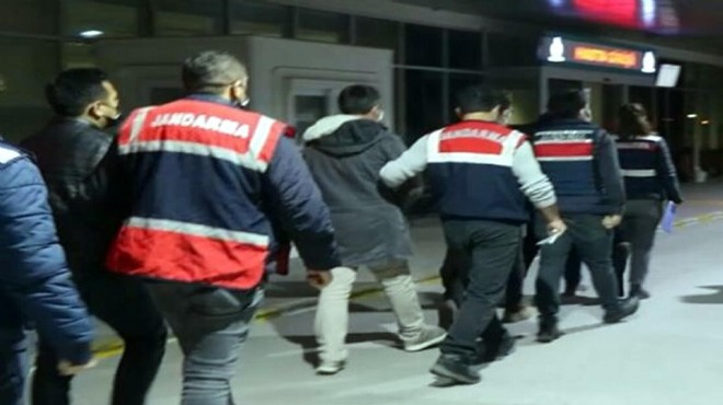 İzmir merkezli büyük FETÖ operasyonunda 60 tutuklama!