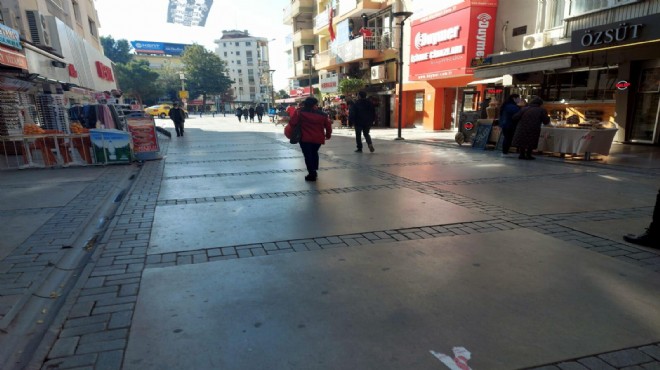 İzmir sokaklarında salgın sessizliği!