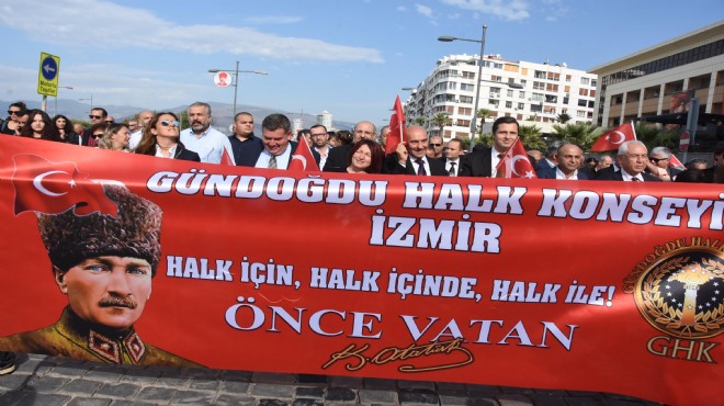 İzmir tek yürek: Ata ya saygı yürüyüşü