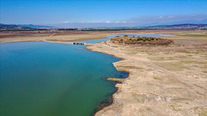 İzmir'de su krizi: Barajlar kurudu!