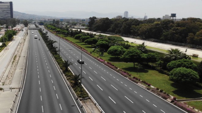 İzmir’in yollarına 418 bin ton asfalt döküldü