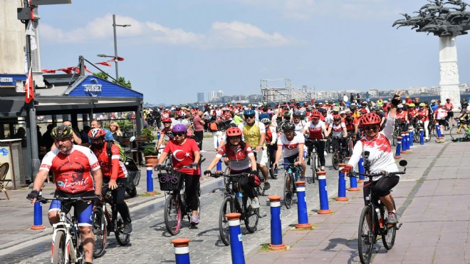 İzmirli bisikletlilerden 19 Mayıs turu