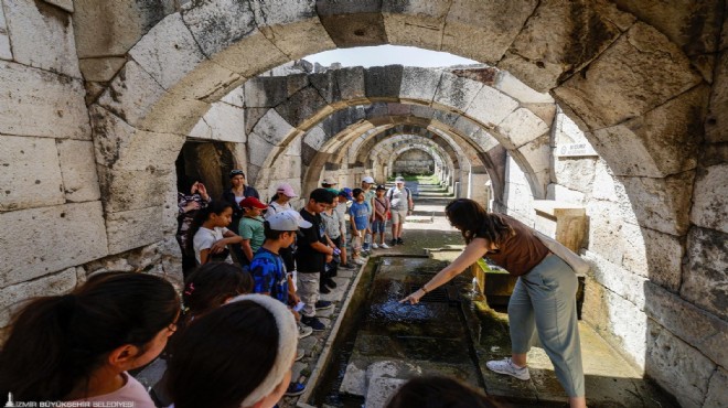 İzmirli minik kaşifler için tarih yolculuğu!