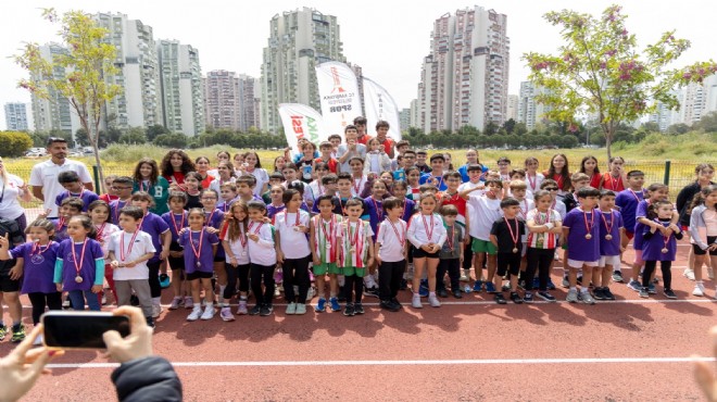 Karşıyaka'da 23 Nisan coşkusu piste taşındı!