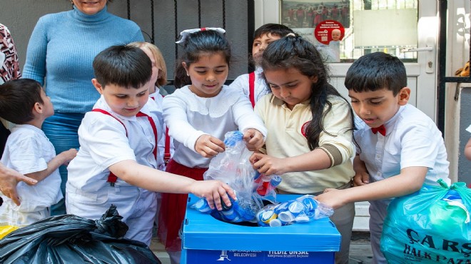 Karşıyaka'da miniklerden büyük dayanışma