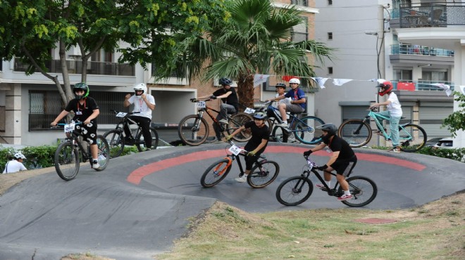 Karşıyaka'da adrenalin dolu pump track gece yarışı!