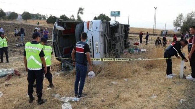 İzmir den Tokat a gidiyordu: Feci kazada 6 can kaybı, çok sayıda yaralı!
