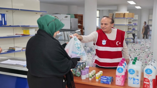 Konak'tan ihtiyaç sahiplerine temizlik ve hijyen malzemesi desteği