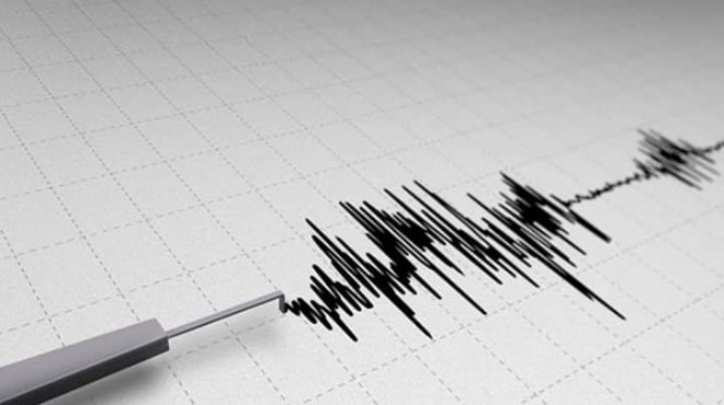 Korkutan deprem: İzmir i de salladı!
