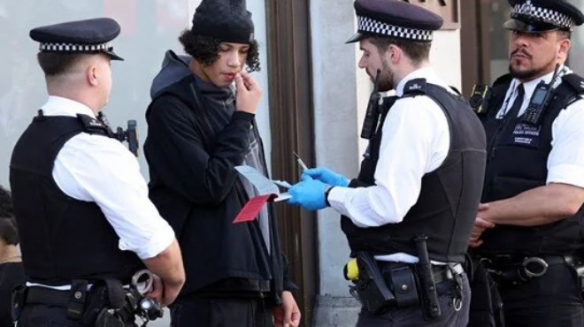 Londra da 47 bin polisin bilgileri risk altında!