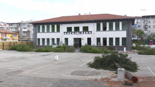 MEB den İzmir deki tarihi okulla ilgili iddialara yalanlama!