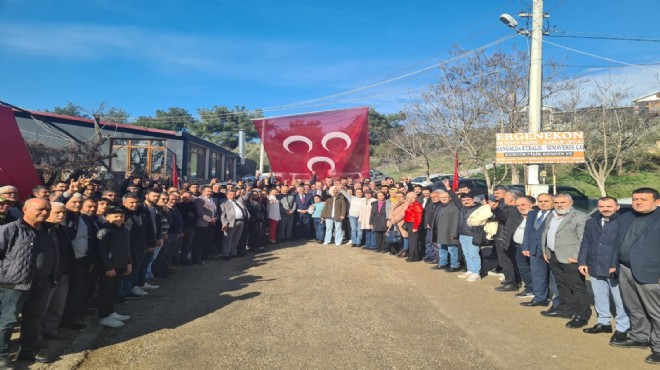 MHP İzmir de üye harekatı: 9 etapta 9 bin rozet!