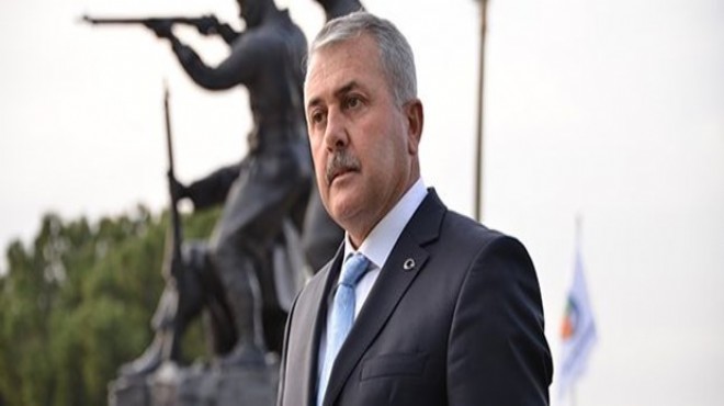 MHP de ihracı istenen başkan istifa etti