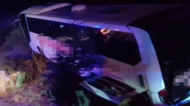 Manisa'da otobüs yoldan çıktı:18 yaralı