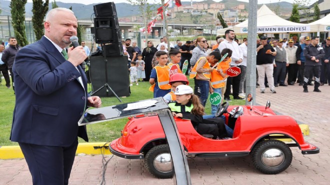 Menemen'de miniklere trafik eğitimi