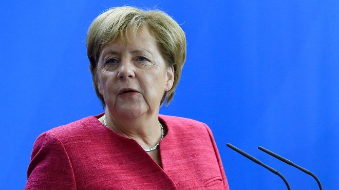 Merkel den Türkiye mesajı: Zayıflamasına yol açacak...