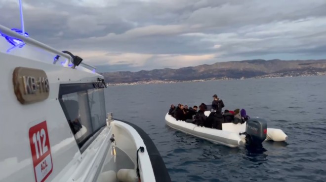 Motor arızasıyla sürüklendiler: Umut yolculuğu İzmir'de bitti!