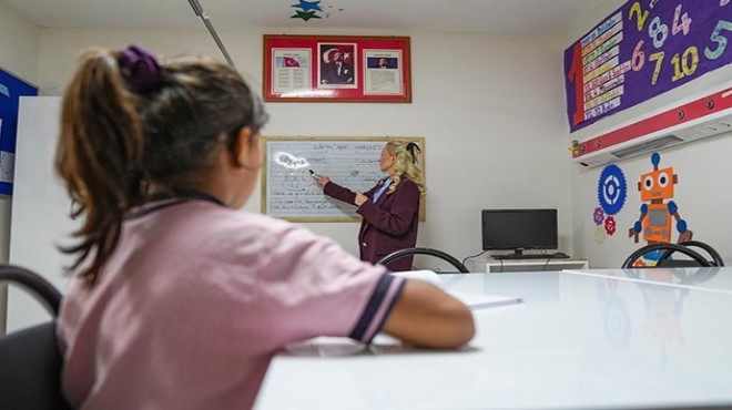 Okul hastaneye taşındı: Tedavi gören çocuklar eğitimden kopmuyor