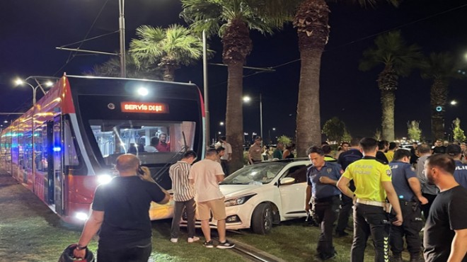 Faciadan dönüş: Otomobil tramvay hattına uçtu