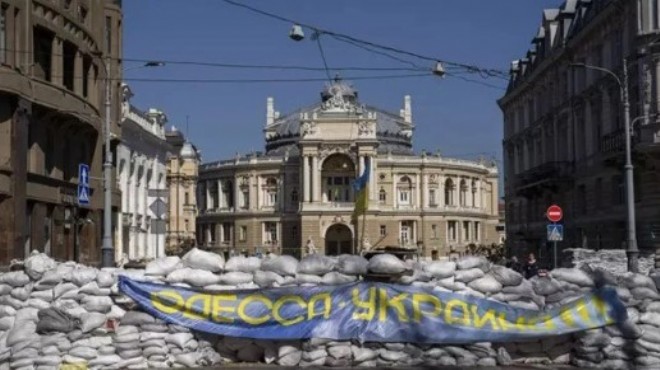 Rusya Odessa yı vurdu: Dün anlaşma bugün füze!