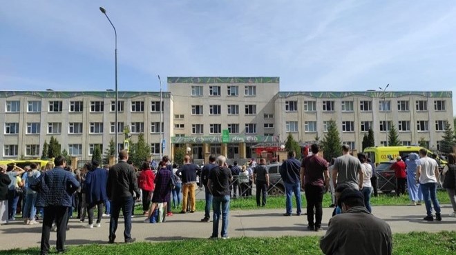 Rusya da okula silahlı saldırı: 13 kişi hayatını kaybetti