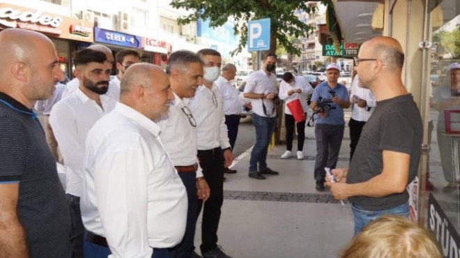 SP İzmir den  Geçim İttifakı  hareketi: Esnafa zarfta siftah!