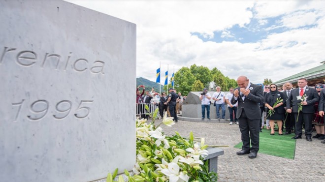 Soyer ve İzmir heyeti Srebrenitsa da anma törenine katıldı