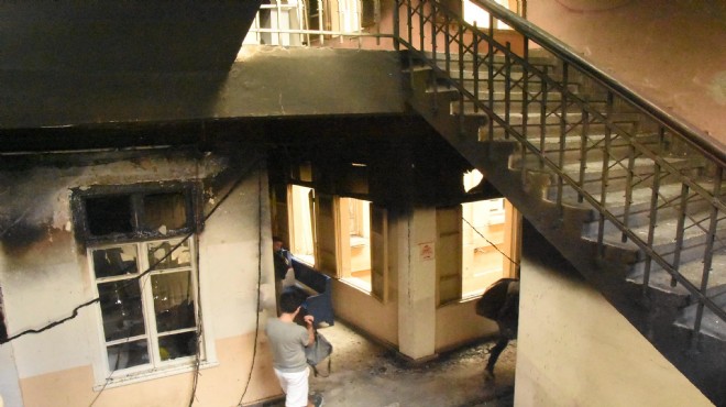 Tarihi handa yangın kabusu: Piyanolar da kül oldu!