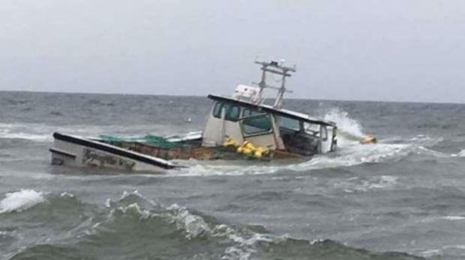 Teknesini terk etmeyen kaptan hayatını kaybetti