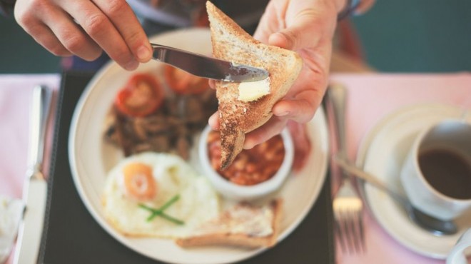 Tıp dünyasını ikiye bölen soru: Kahvaltı önemli mi?