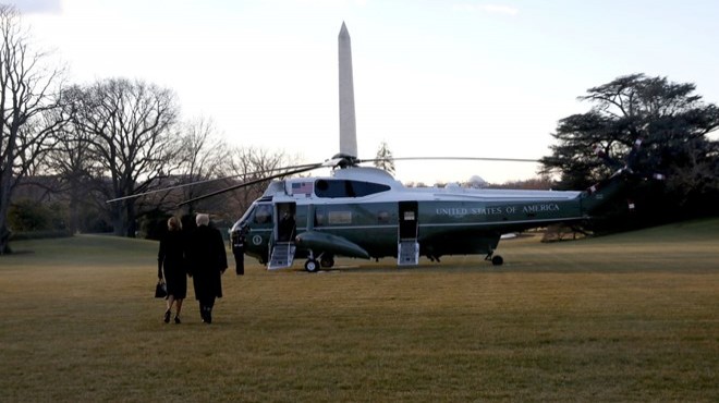 Trump ve ailesinden Beyaz Saray a sessiz veda