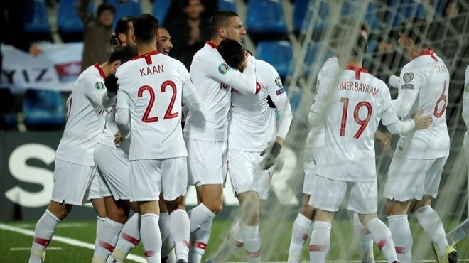 Türkiye EURO 2020 ye galibiyetle gidiyor