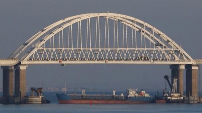 Ukrayna: Rusya savaş gemilerimize ateş açtı!