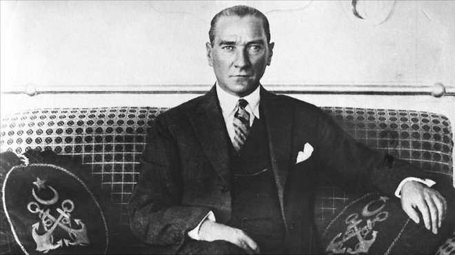Ulu Önder Atatürk ün ebediyete intikalinin 82 nci yılı