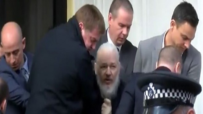 Wikileaks in kurucusu Assange gözaltına alındı