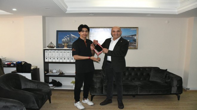 Wushu Kung Fu Türkiye Şampiyonları ndan CHP li Polat a ziyaret