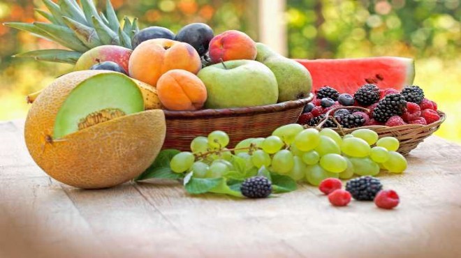 Yaz aylarında tüketilmesi gereken 6 meyve