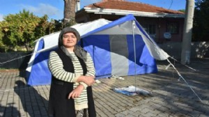 Depremin ardından Sındırgı: Bazı yurttaşlar çadırda kalıyor