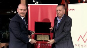 Erdoğan: Alçak oyunları bozacak kararlılığa sahibiz