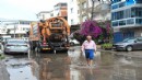 İzmir'de sağanak çilesi: Ev ve iş yerlerini su bastı!