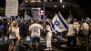 On binlerce kişi sokakta: Netanyahu'ya tepki sürüyor