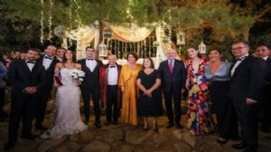 Soyer ailesinin mutlu günü: Kılıçdaroğlu da şahit oldu!