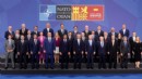 Tarihi zirve: NATO liderlerinden aile fotoğrafı!