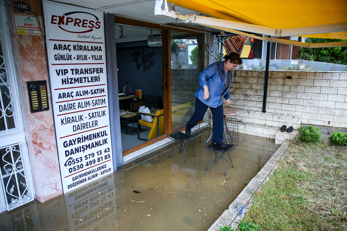 Biranda bastırdı, her yer göle döndü