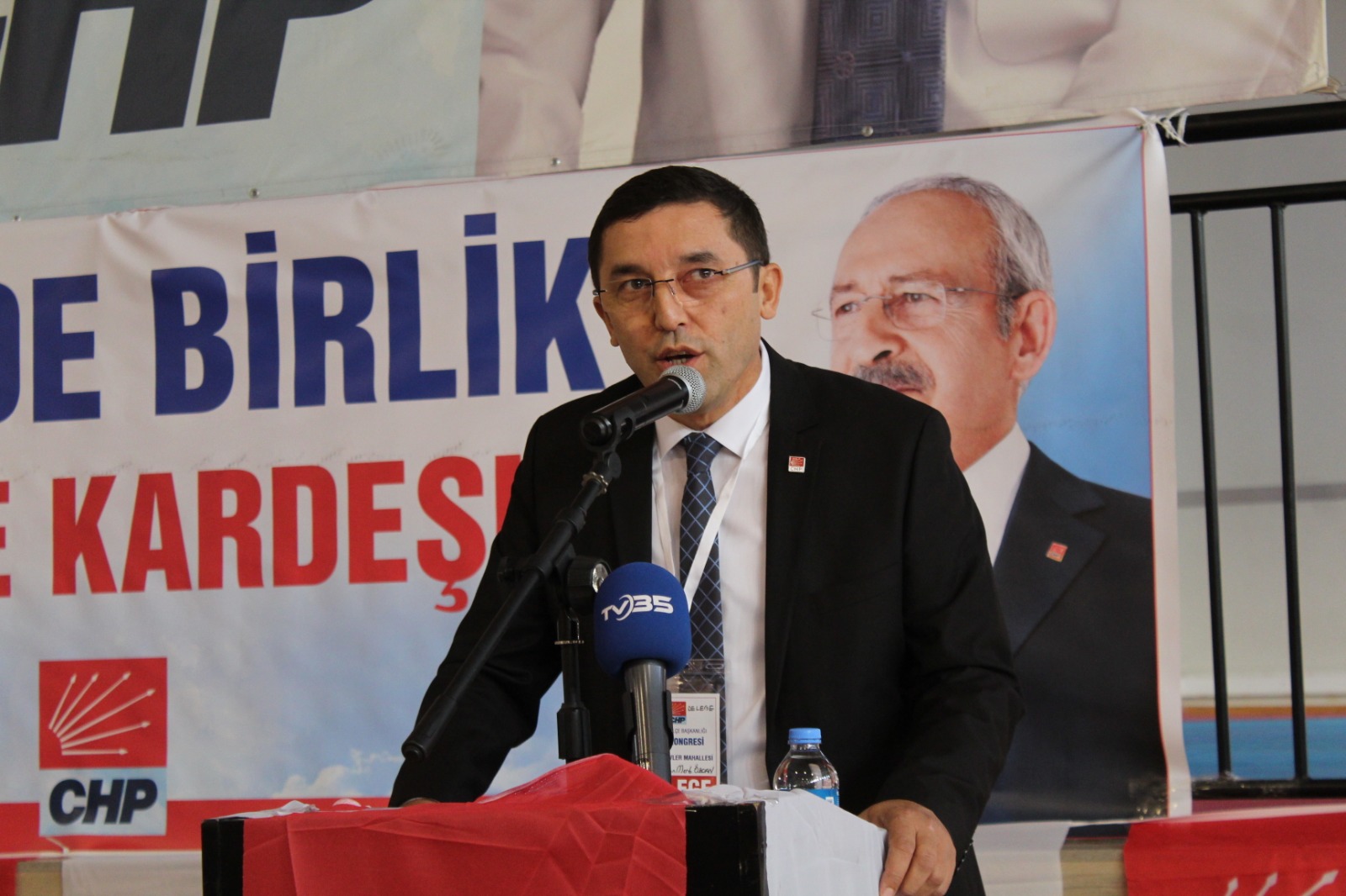 CHP'de 3 kongreli pazar: Çiğli'de 2 adaylı yarışı kim kazandı?