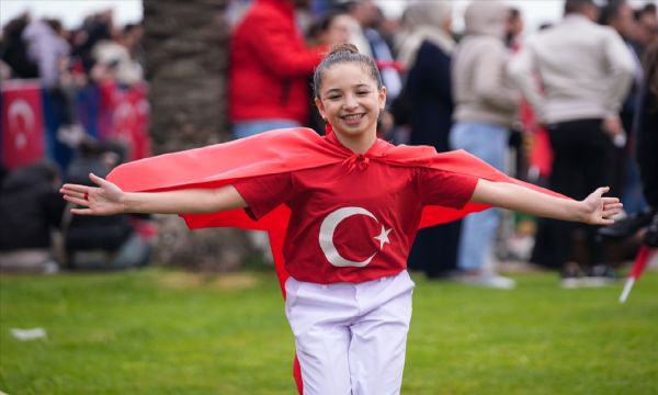 İzmir'den 23 Nisan kareleri