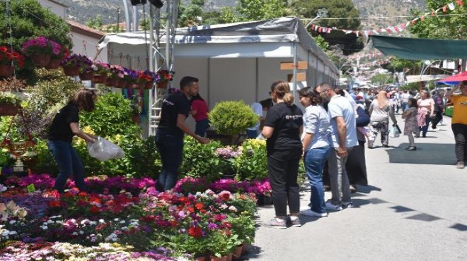 '23'üncü Bayındır Çiçek Festivali' başladı