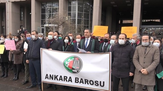 'Çoklu baro' eylemine katılan avukatlara soruşturma